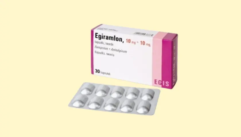 Opakowanie leku Egiramlon 10 mg + 10 mg i blister z kapsułkami na jasnym tle.