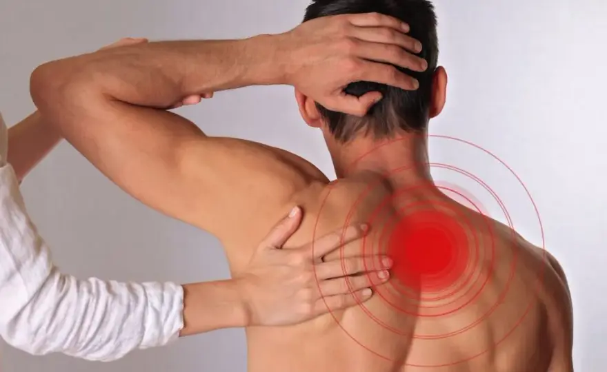 Osteopata czy fizjoterapeuta: który specjalista pomoże w bólu?