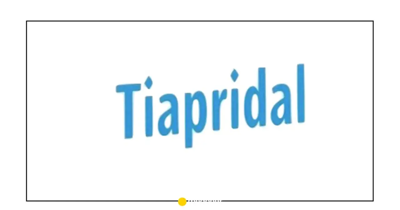 Niebieski napis Tiapridal na białym tle.