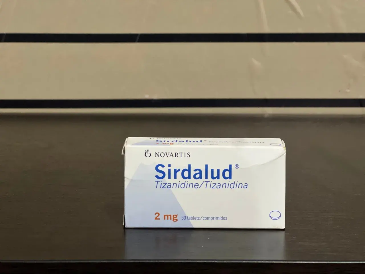 Opakowanie leku Sirdalud 2 mg, 30 tabletek. Warto sprawdzić sirdalud dawkowanie przed użyciem.
